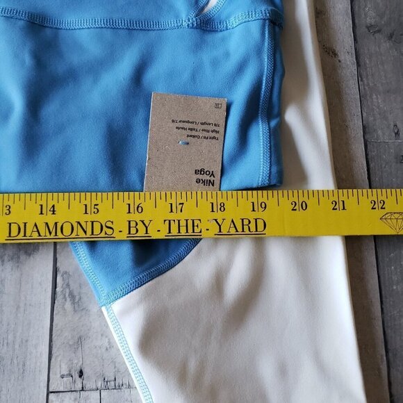 NWT -  Nike Yoga Women's Plus High-Waisted 7/8 Dri-Fit Leggings – Size 3X - Picture 5 of 8